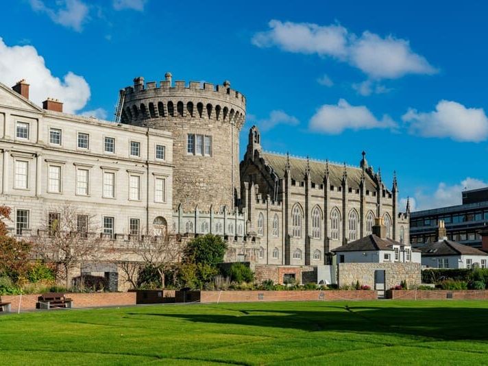 Lâu đài Ireland